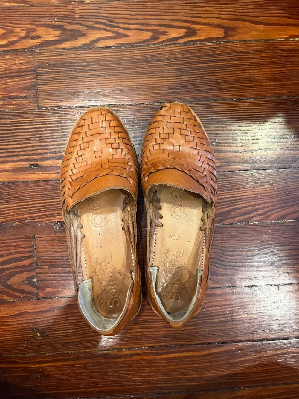 Cognac huaraches size 7